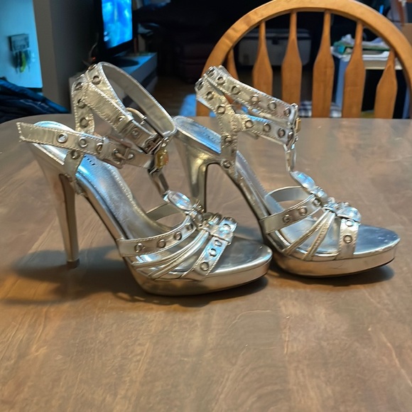 Silver gemstone double strap heels - Picture 1 of 6